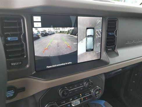 Used 2024 Ford Bronco Wildtrak AWD/4WD image 44