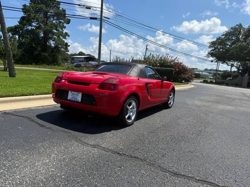 Used 2002 Toyota MR2 RWD image 17