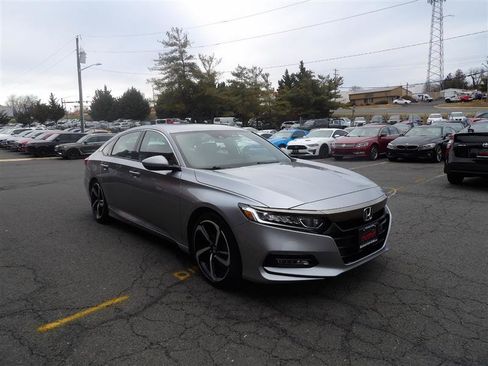 Used 2018 Honda Accord Sport image 5