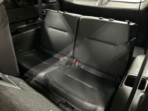 Used 2023 Mitsubishi Outlander SE image 21