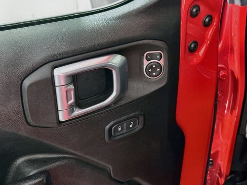 Used 2023 Jeep Wrangler Unlimited AWD/4WD image 15