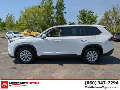 Certified 2024 Toyota Grand Highlander AWD image 6