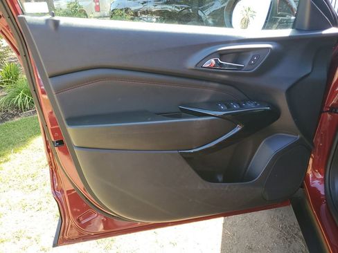 Used 2025 Chevrolet Trax RS w/ Driver Confidence Package image 19