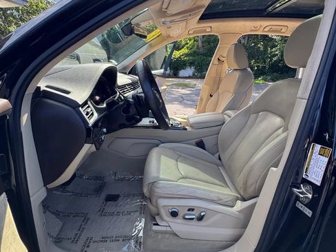 Used 2018 Audi Q7 3.0T Prestige AWD/4WD image 9