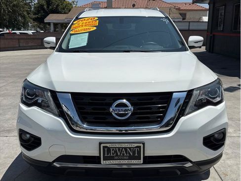 Used 2020 Nissan Pathfinder SL FWD image 2
