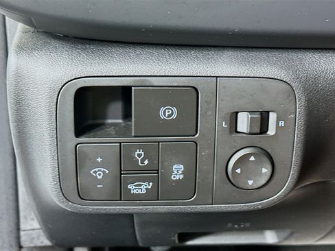 Used 2024 Hyundai Ioniq 6 SE RWD image 17
