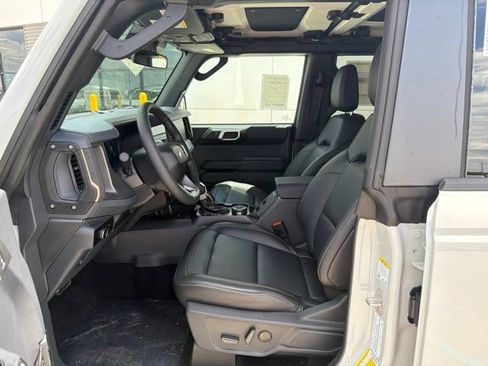 New 2026 Ford Bronco Badlands AWD/4WD image 13