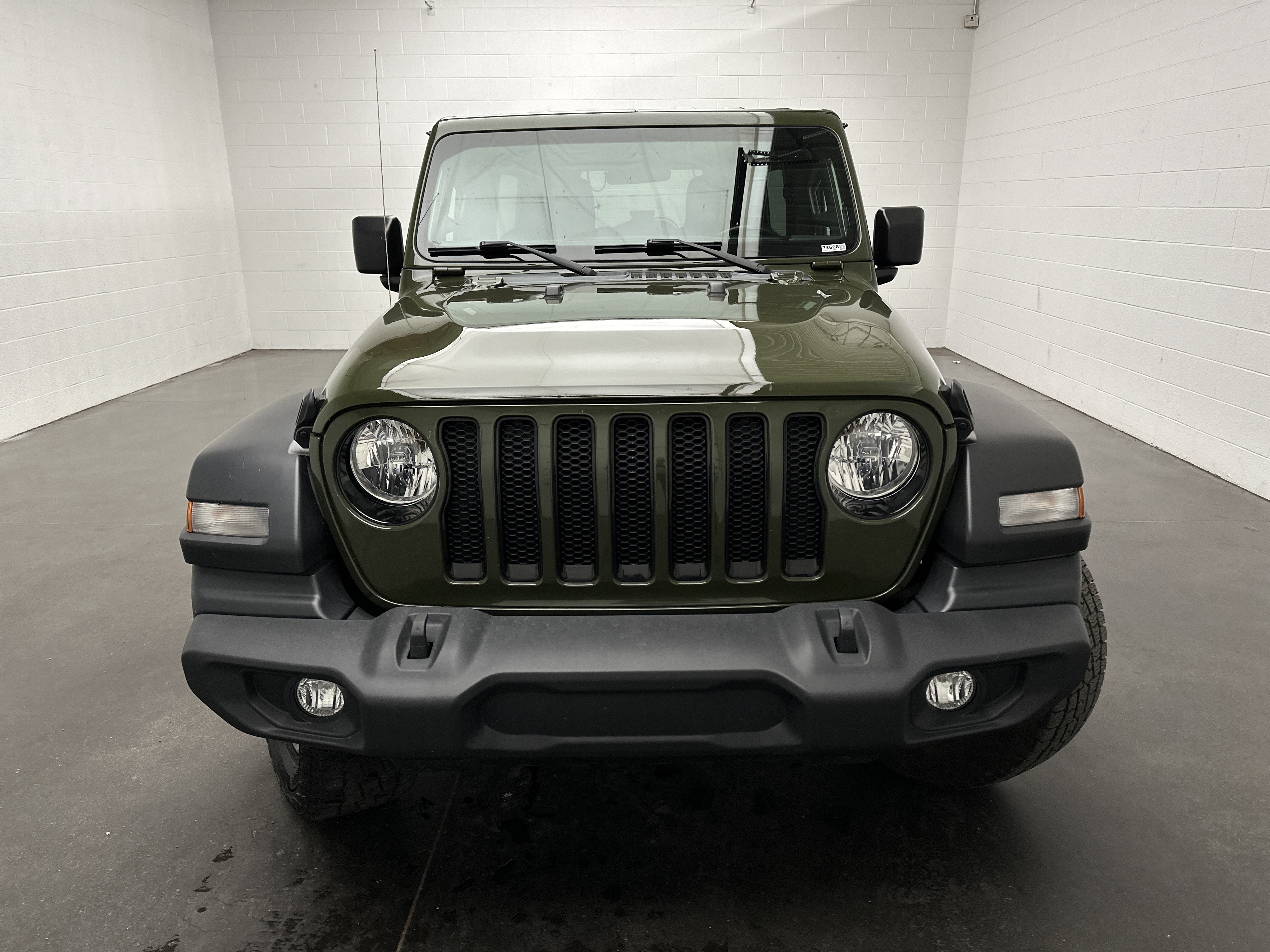 Used 2022 Jeep Wrangler Unlimited Sport AWD/4WD image 3