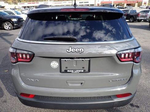 Certified 2022 Jeep Compass Limited image 4