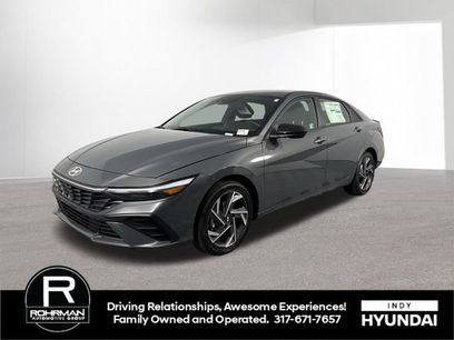 Used 2025 Hyundai Elantra SEL w/ Cargo Package