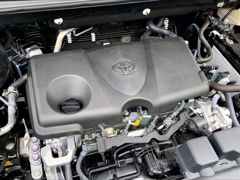 Used 2025 Toyota RAV4 Limited FWD image 33