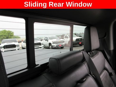 Used 2021 GMC Sierra 1500 Denali w/ Technology Package AWD/4WD image 29