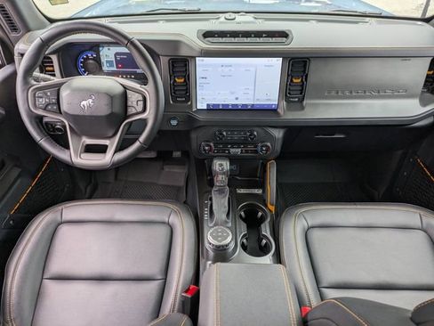Used 2024 Ford Bronco Badlands image 13