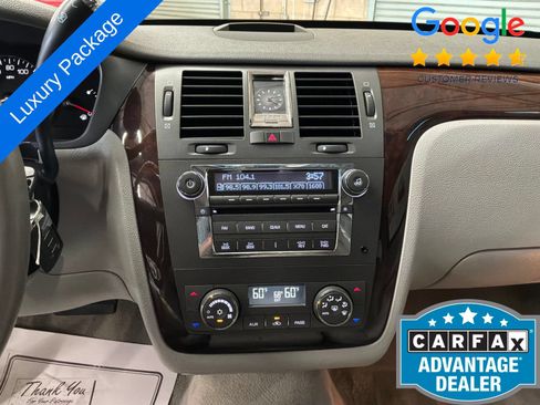 Used 2009 Cadillac DTS w/ Trunk Convenience Package FWD image 23