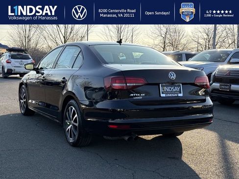 Used 2017 Volkswagen Jetta SE image 4