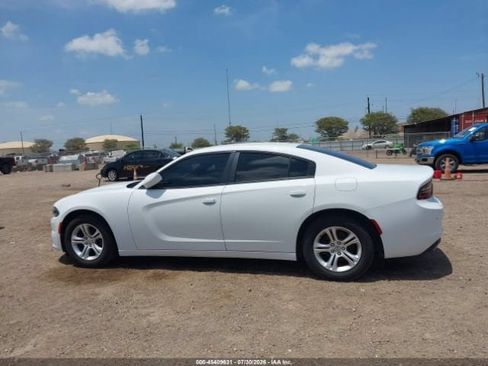 Used 2020 Dodge Charger SXT RWD image 13