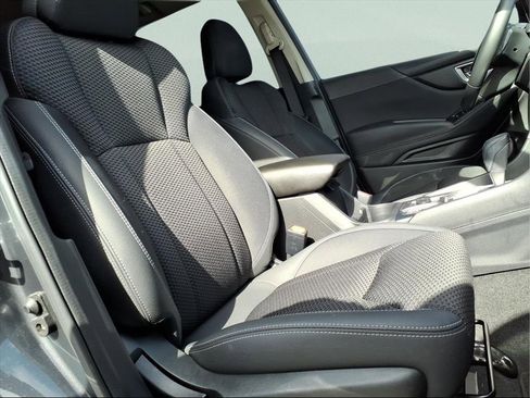 Used 2023 Subaru Forester Premium image 17