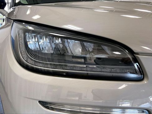Used 2024 Lincoln Corsair AWD w/ Equipment Group 101A image 34