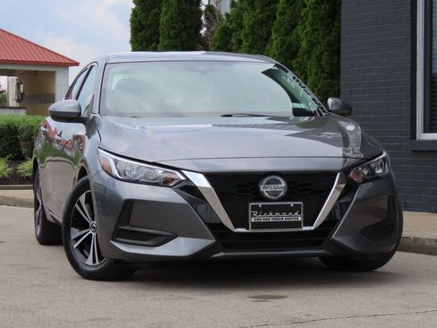 Used 2023 Nissan Sentra SV FWD image 2