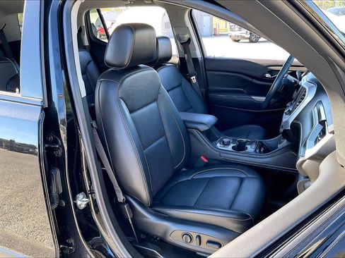 Certified 2023 GMC Acadia SLT w/ Elevation Edition image 8