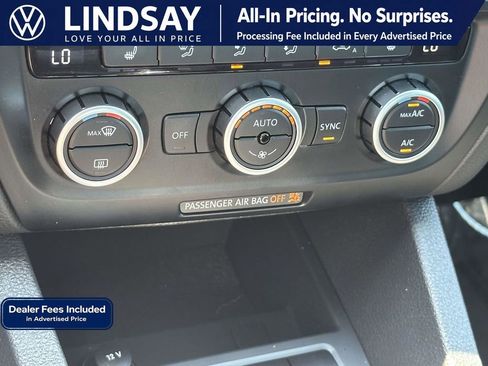 Used 2013 Volkswagen Jetta GLI FWD image 18