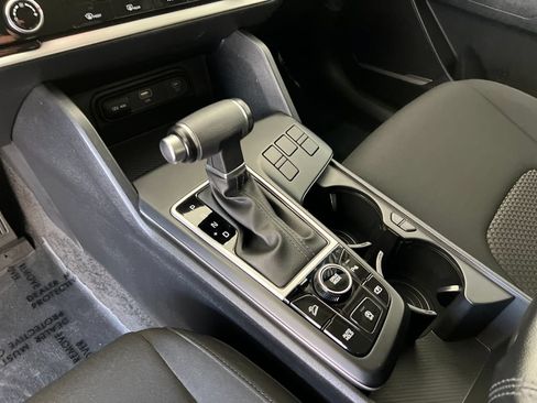 Used 2023 Kia Sportage LX FWD image 25