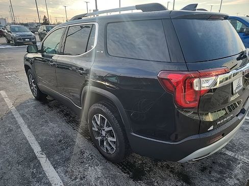 Used 2023 GMC Acadia SLE w/ Driver Convenience Package image 4