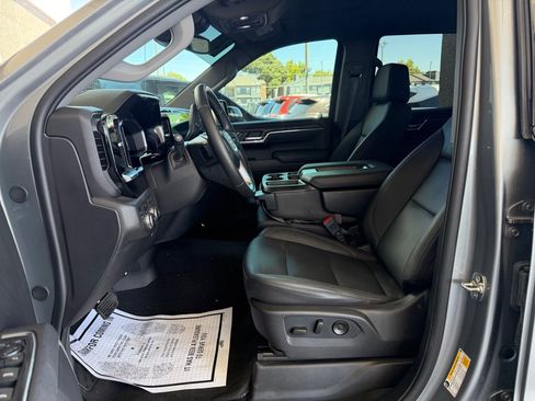 Used 2026 GMC Sierra 1500 SLT AWD/4WD image 5