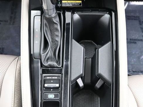 Used 2023 Honda Accord Touring image 17