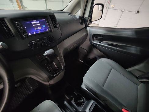 Used 2021 Nissan NV200 S image 26