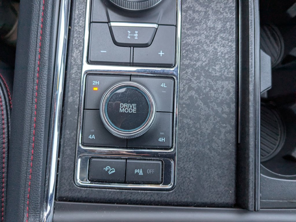 Used 2023 Ford Expedition Limited AWD/4WD image 8