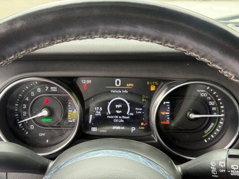 Used 2022 Jeep Wrangler Unlimited Sahara w/ Cold Weather Group AWD/4WD image 21