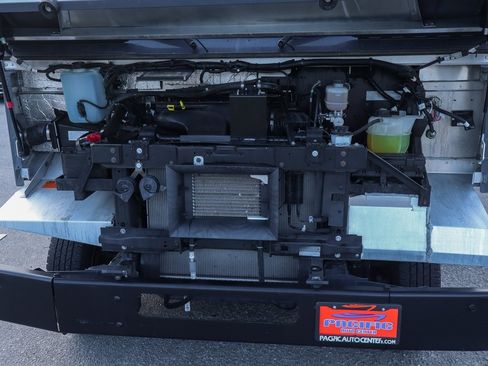 Used 2019 Ford E-450 and Econoline 450 Super Duty image 13