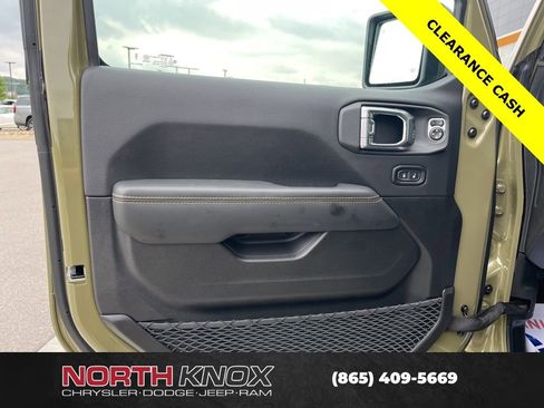 New 2025 Jeep Wrangler Unlimited Rubicon 392 image 7