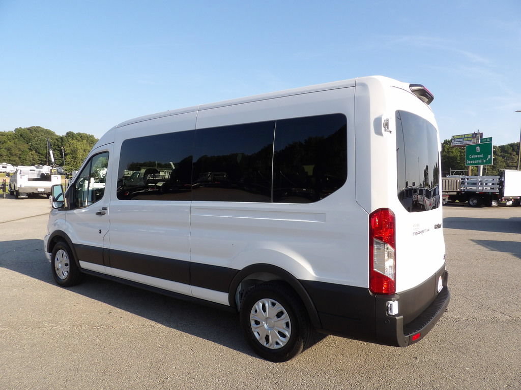 Used 2025 Ford Transit 350 XLT RWD image 4