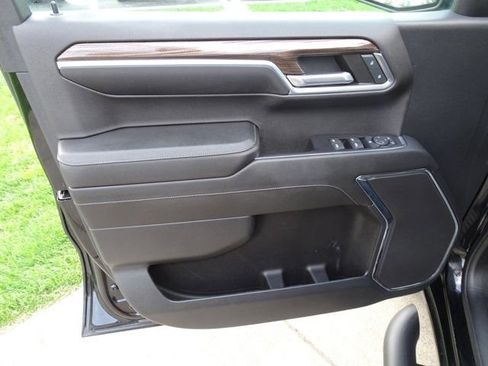 Used 2023 Chevrolet Silverado 1500 RST image 12