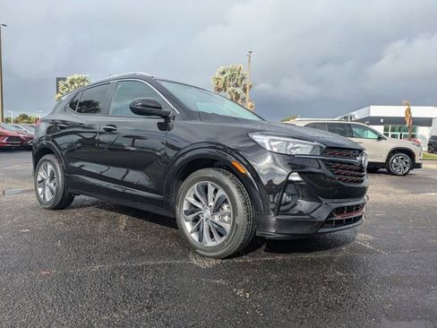 Used 2023 Buick Encore GX Select w/ Sport Touring Package FWD image 2