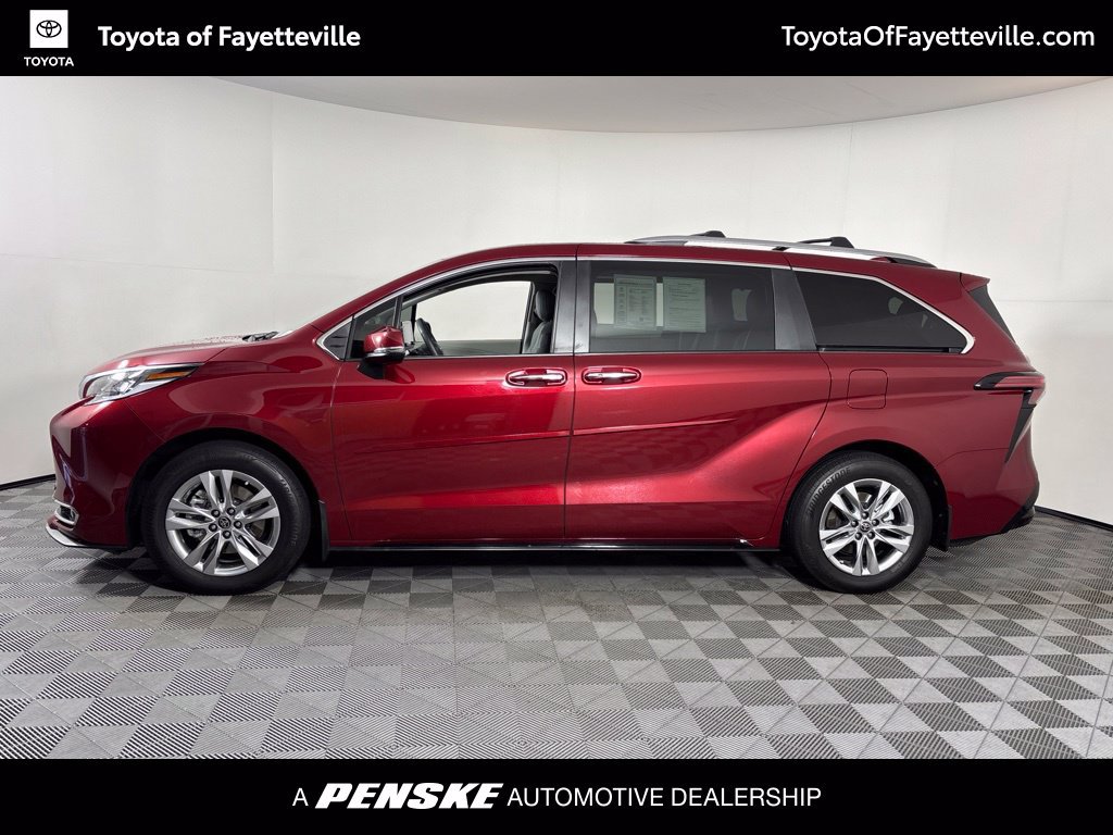 Certified 2023 Toyota Sienna Limited FWD image 2