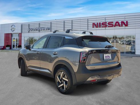 New 2027 Nissan Kicks SV w/ SV Premium Package FWD image 7