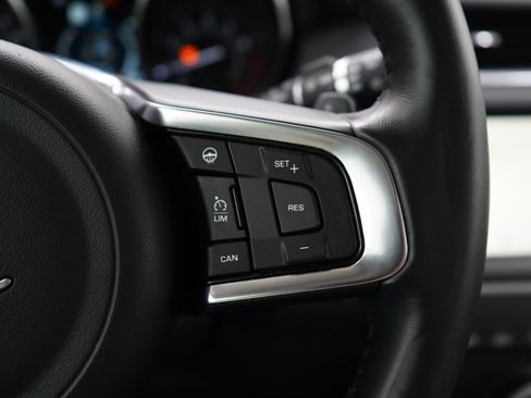 Used 2019 Jaguar E-PACE S image 27