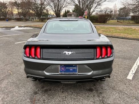 Used 2019 Ford Mustang Coupe image 9