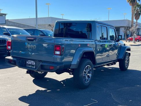 New 2026 Jeep Gladiator Sport AWD/4WD image 8
