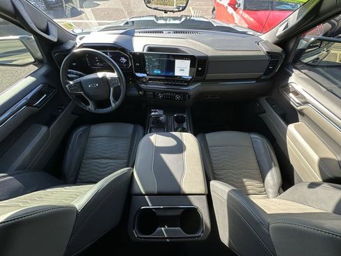 Used 2024 Chevrolet Silverado 1500 ZR2 w/ Technology Package image 18