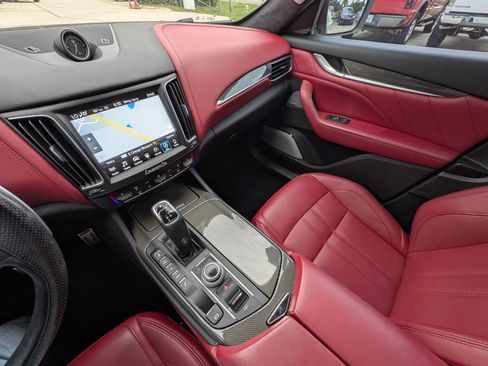 Used 2019 Maserati Levante GTS AWD/4WD image 17