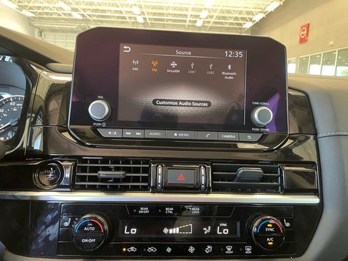 Certified 2025 Nissan Pathfinder SV w/ Black Appearance Package FWD image 14