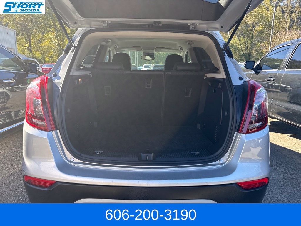 Used 2022 Buick Encore Preferred AWD/4WD image 9