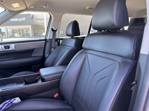 Certified 2025 Hyundai Santa Fe SEL image 23