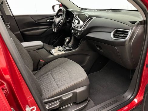 Certified 2022 Chevrolet Equinox LT FWD image 40