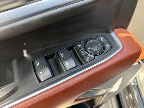 Used 2024 GMC Sierra 2500 Denali Ultimate AWD/4WD image 17