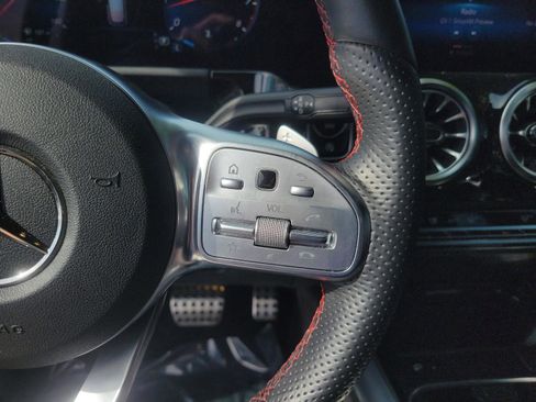 Certified 2023 Mercedes-Benz GLA 250 image 27